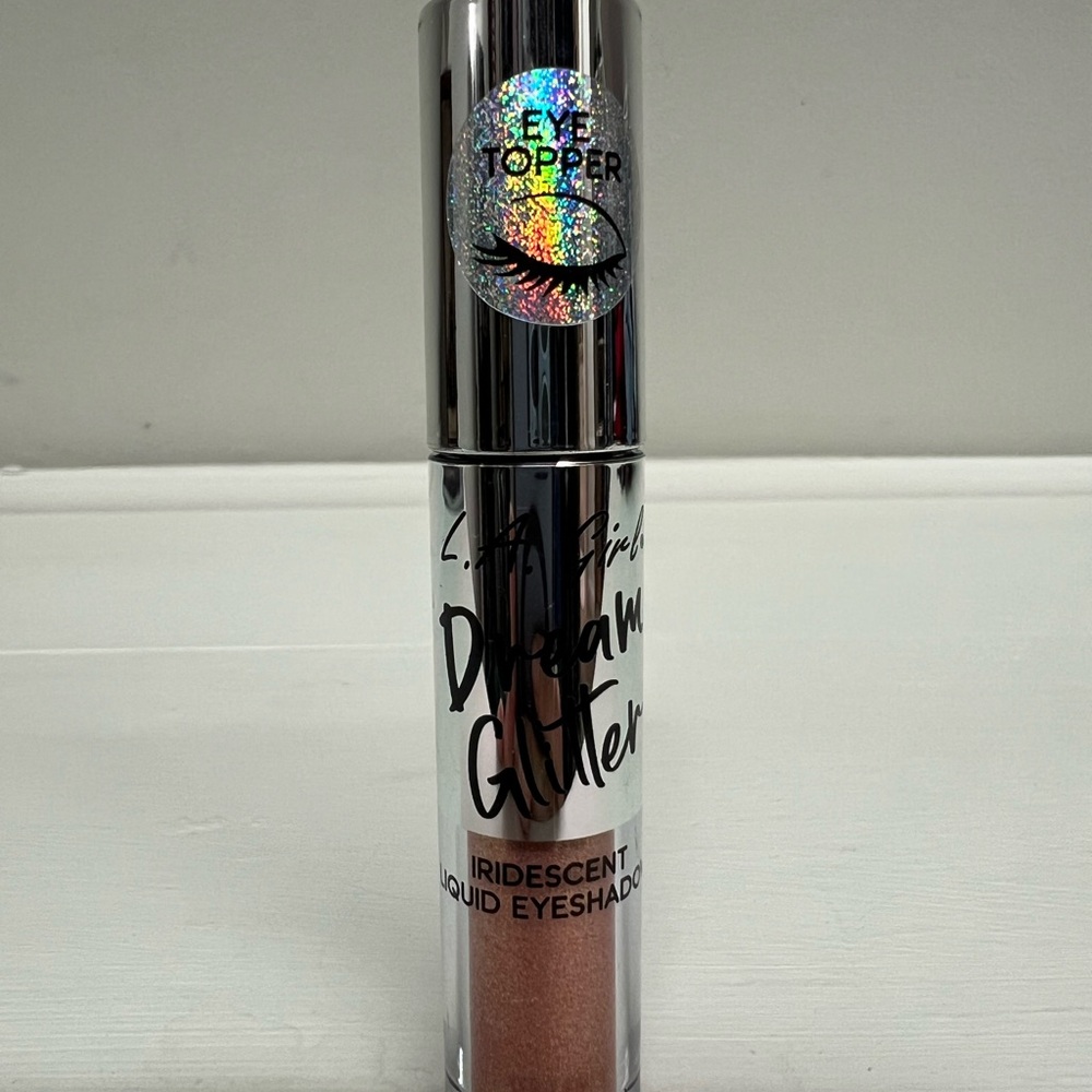 L.A. Colors Dream Glitter Iridescent Liquid Eyeshadow - Silver